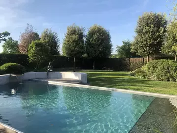 Living Pool 2843899b24db38780897c715b8e028ac
